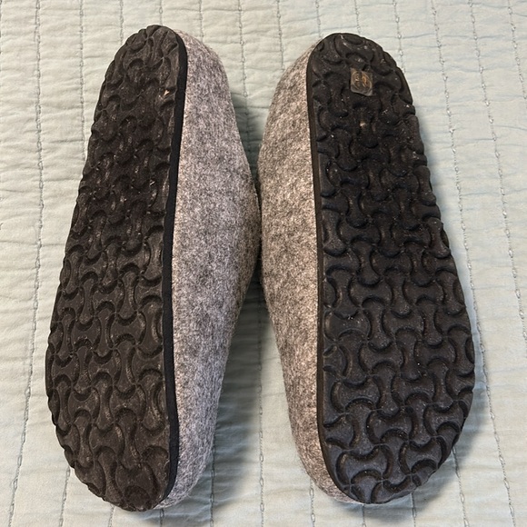 Felted Lined Clogs - Picture 2 of 5